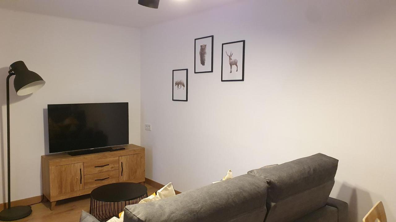 Xia Apartaments Con Acceso A Piscina Rialp Dış mekan fotoğraf